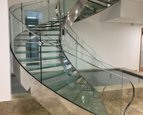 curved glass railing