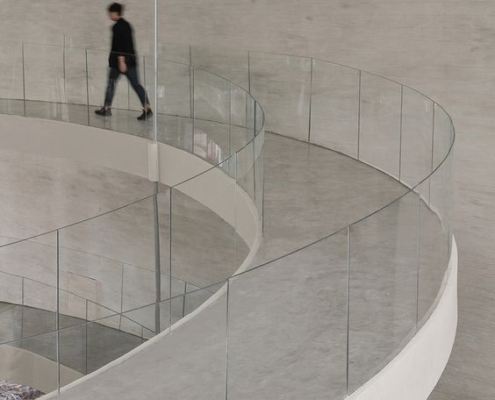 curved glass railings